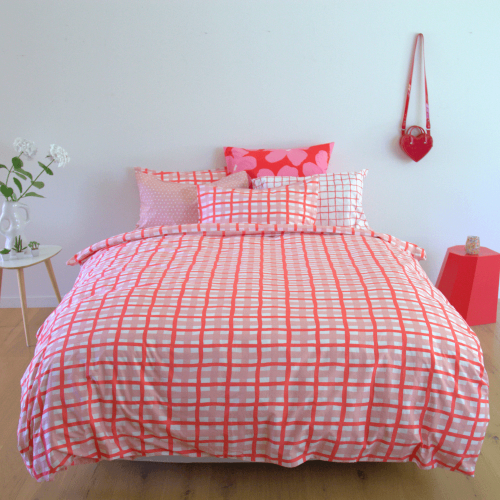Super King NZ (265cm x 210cm)-Issy Pink &amp; Red Gingham Duvet Cover Set